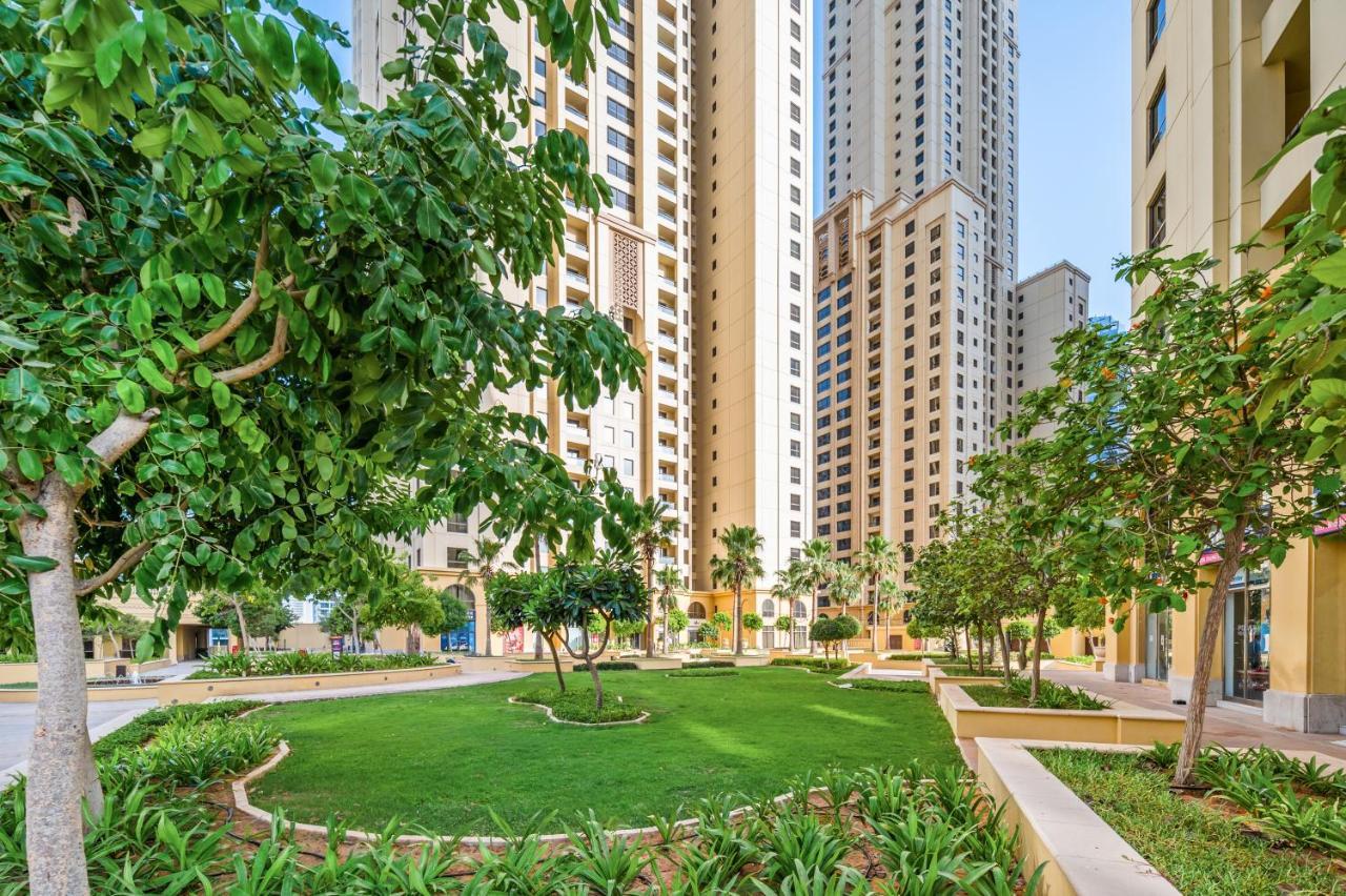Lovely 2-Bed Condo In Jbr - 5 Mins From Beach - Palm View! Dubai Dış mekan fotoğraf